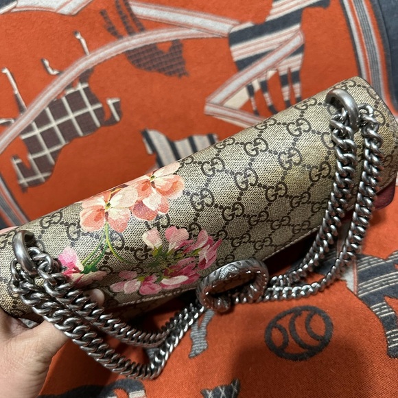 GUCCI ❤️🌟DIONYSUS GG SUPREME BLOOMS W/ SILVER-TONED TIGER HEAD CLOSURE⭐️ - Picture 4 of 14